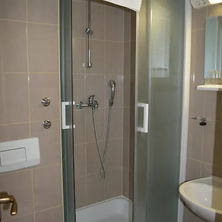 Ballet School מלון